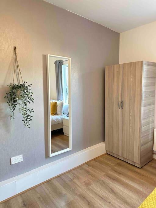 2 Bed Apt Sofa Bed Up To 6 Londýn Exteriér fotografie